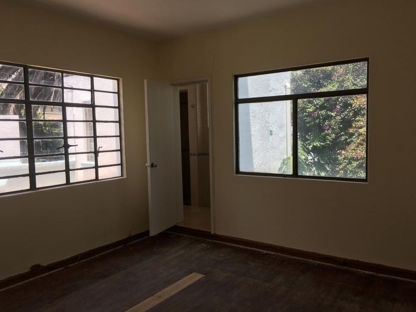 Casa En Venta Irrigacion,180 M2 Por Club Mundet