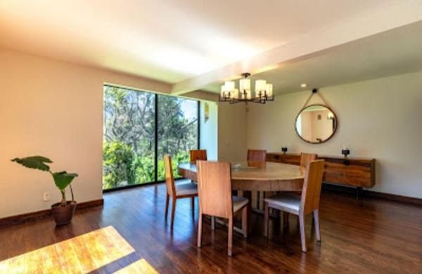 CASA EN VENTA, LOMAS COUNTRY CLUB HERMOSA