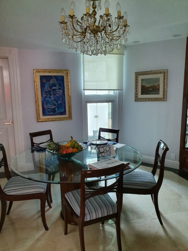 Casa en Venta en Bosques de las Lomas