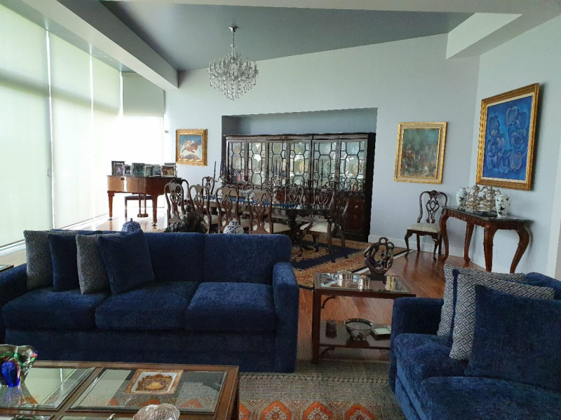 Casa en Venta en Bosques de las Lomas