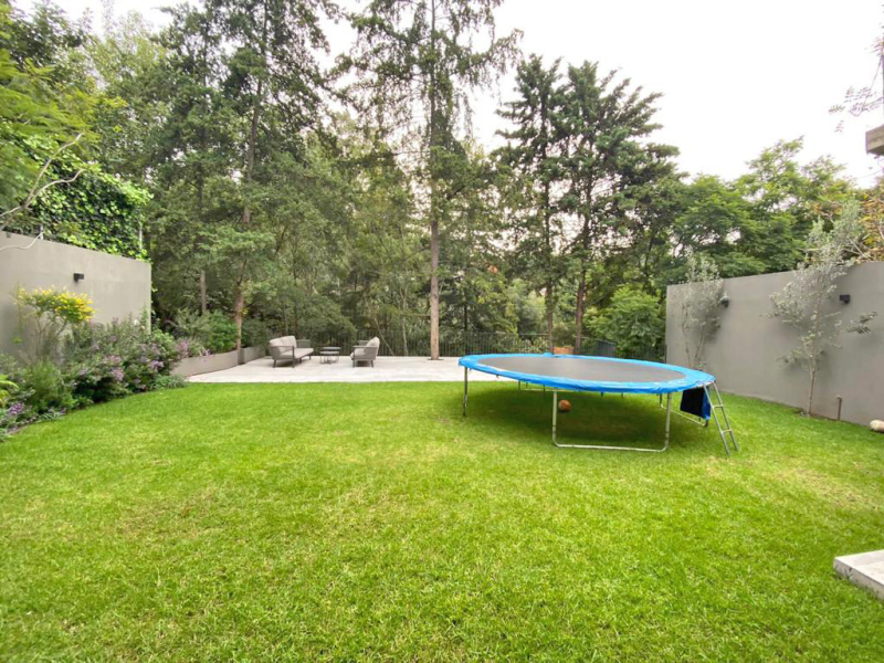 RENTA CASA EN PRIVADA LOMAS DE BEZARES