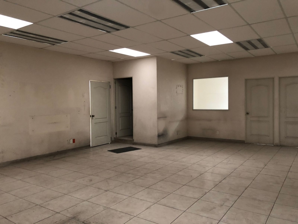 Renta Buena Bodega En Colonia Industrial Alce Blanco