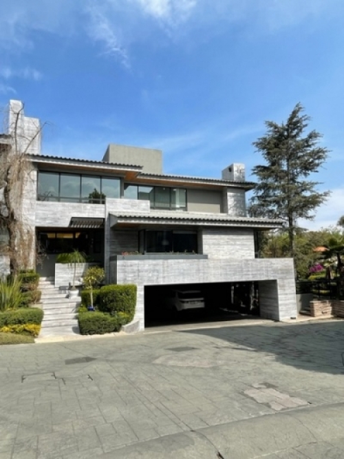  Casa en venta en paseo de las primaveras dentro de privada en bosques de las lomas 