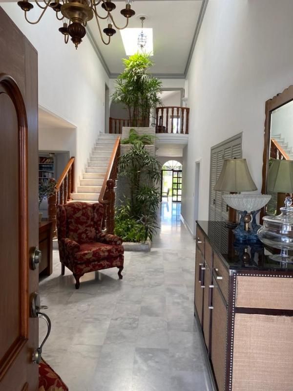 Casa En Venta, Colonia El Cid,  Mazatlán,  Muy Iluminada 