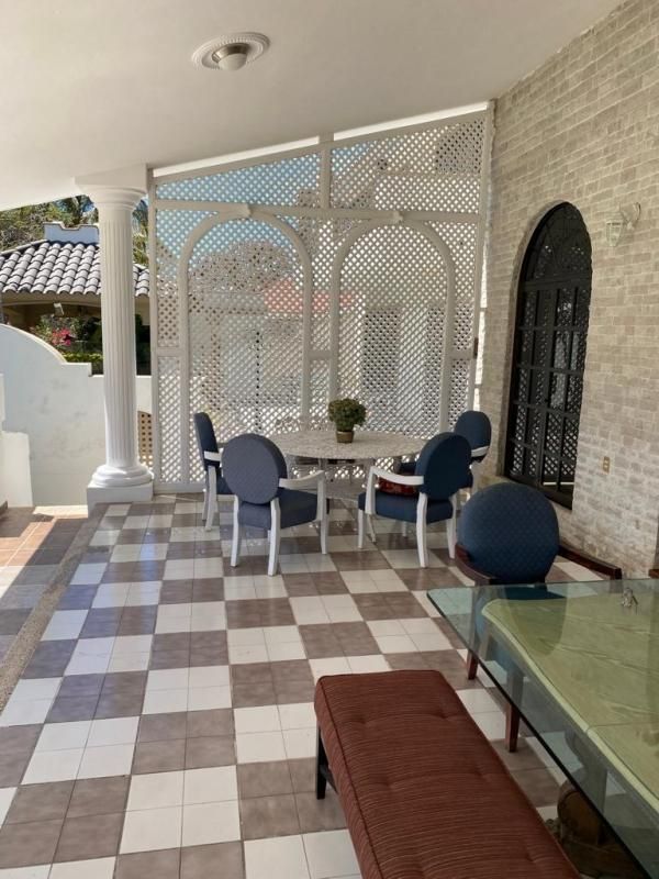 Casa En Venta, Colonia El Cid,  Mazatlán,  Muy Iluminada 