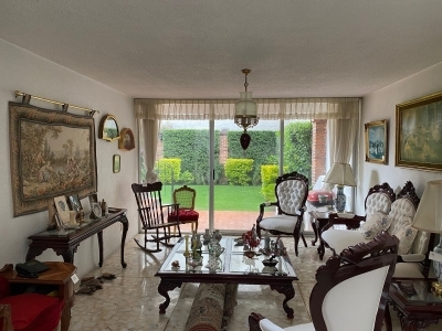 Casa en las Lomas ideal para inversion