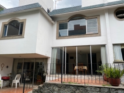 Casa en las Lomas ideal para inversion