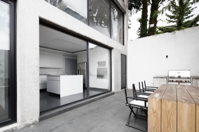 Moderna residencia en venta en Bosques de las Lomas