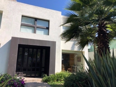 Mega linda casa en Bosques de las Lomas