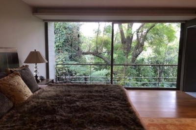 preciosa casa en triangulo dorado