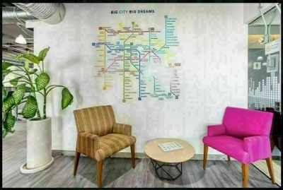 OFICINA AMUEBLADA EN RENTA EN CENTRO DE NEGOCIOS 2 A 3 PERSONAS, $21,560.00
