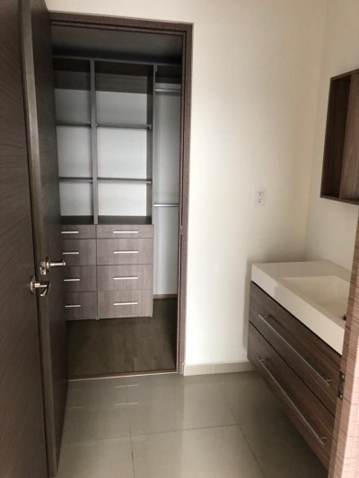 departamento en renta en vía santa fe torre i