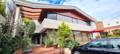 Casa en Renta en Cerrada sobre Av. De los Bosques