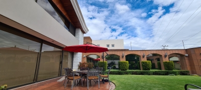 Casa en Renta en Cerrada sobre Av. De los Bosques