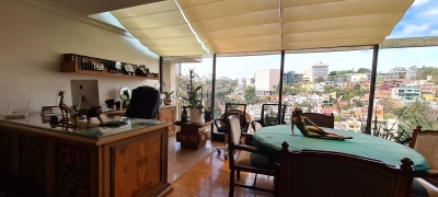 Casa en Renta en Cerrada sobre Av. De los Bosques