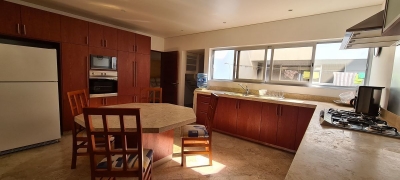 Casa con seguridad en renta en la Herradura