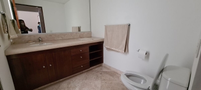 Casa con seguridad en renta en la Herradura