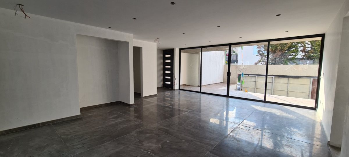 ESTRENA casa en Interlomas en cerrada