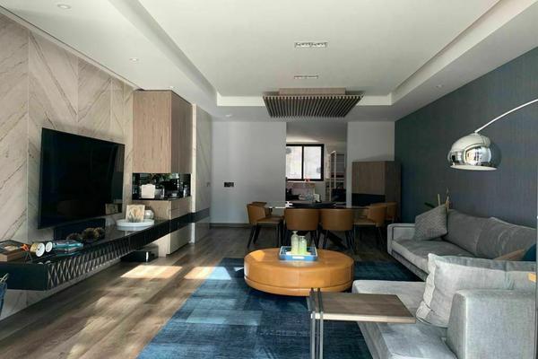 Casa amueblada en Venta en Hacienda de las Palmas, Interlomas