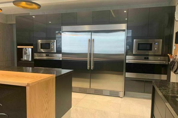 Casa amueblada en Venta en Hacienda de las Palmas, Interlomas