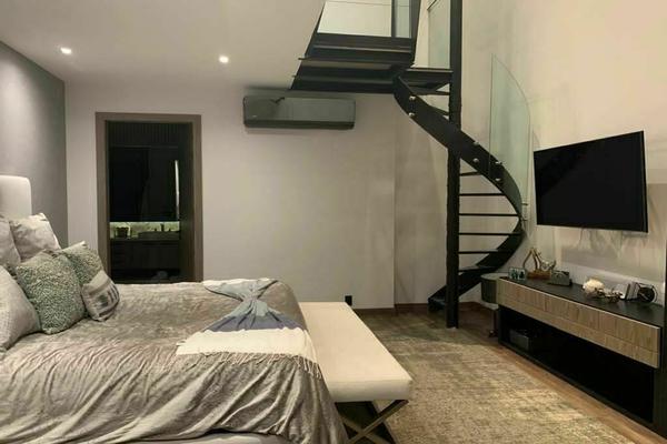 Casa amueblada en Venta en Hacienda de las Palmas, Interlomas