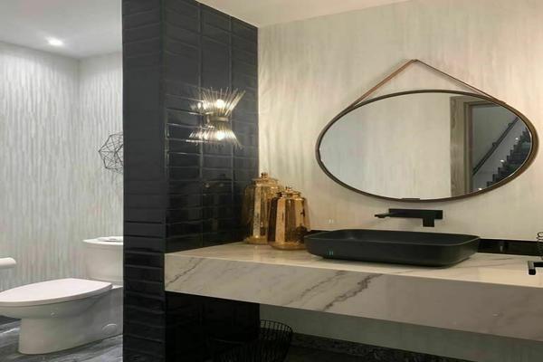 Casa amueblada en Venta en Hacienda de las Palmas, Interlomas