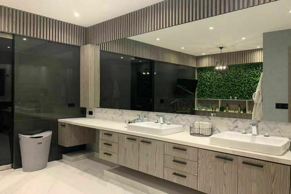 Casa amueblada en Venta en Hacienda de las Palmas, Interlomas