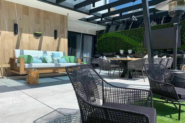 Casa amueblada en Venta en Hacienda de las Palmas, Interlomas