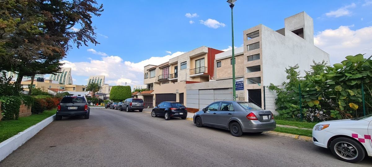 ESTRENA Casa en Interlomas en Cerrada