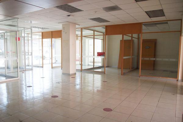 renta/local comercial/patriotismo