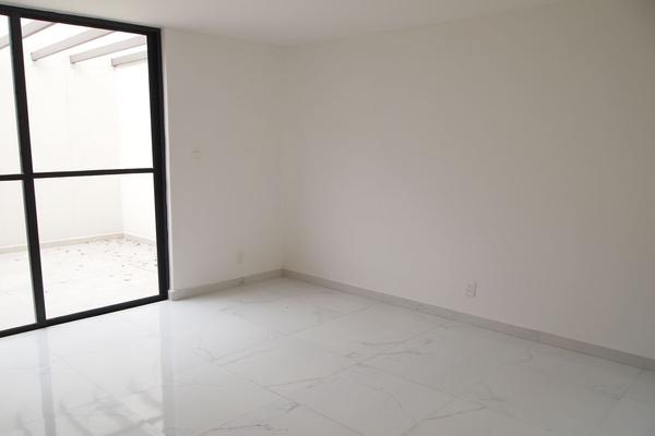 Venta o Renta/Oficina remodelada/Boulevares