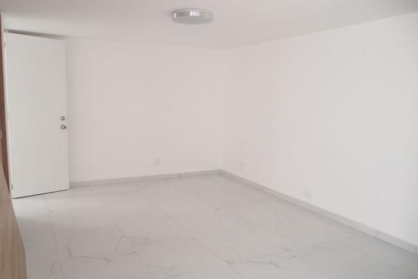 Venta o Renta/Oficina remodelada/Boulevares
