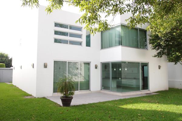 Venta/Casa/Jardines de San Mateo