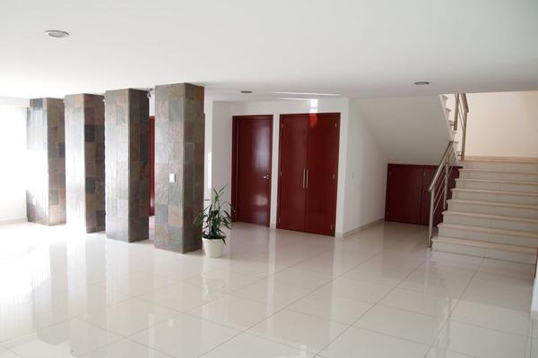 Venta/Casa/Jardines de San Mateo