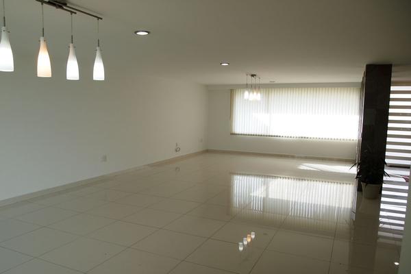 Venta/Casa/Jardines de San Mateo