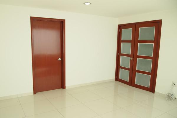 Venta/Casa/Jardines de San Mateo