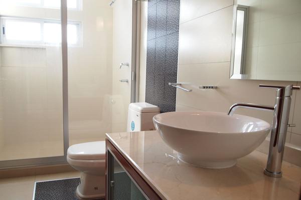 Venta/Casa/Jardines de San Mateo