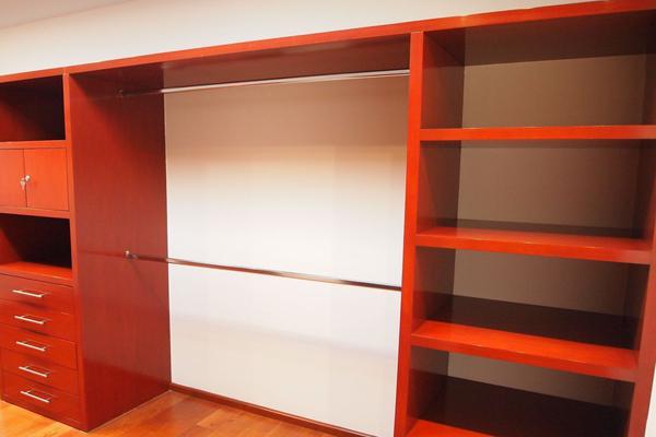Venta/Casa/Jardines de San Mateo