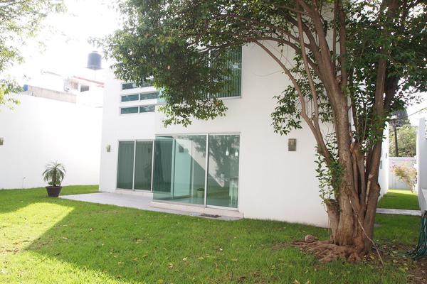 Venta/Casa/Jardines de San Mateo