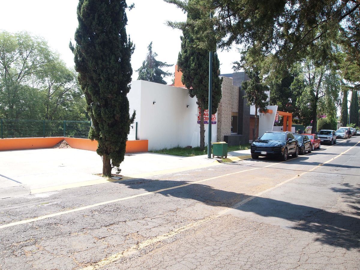 Venta/Casa en remodelación/Club de Golf Chiluca