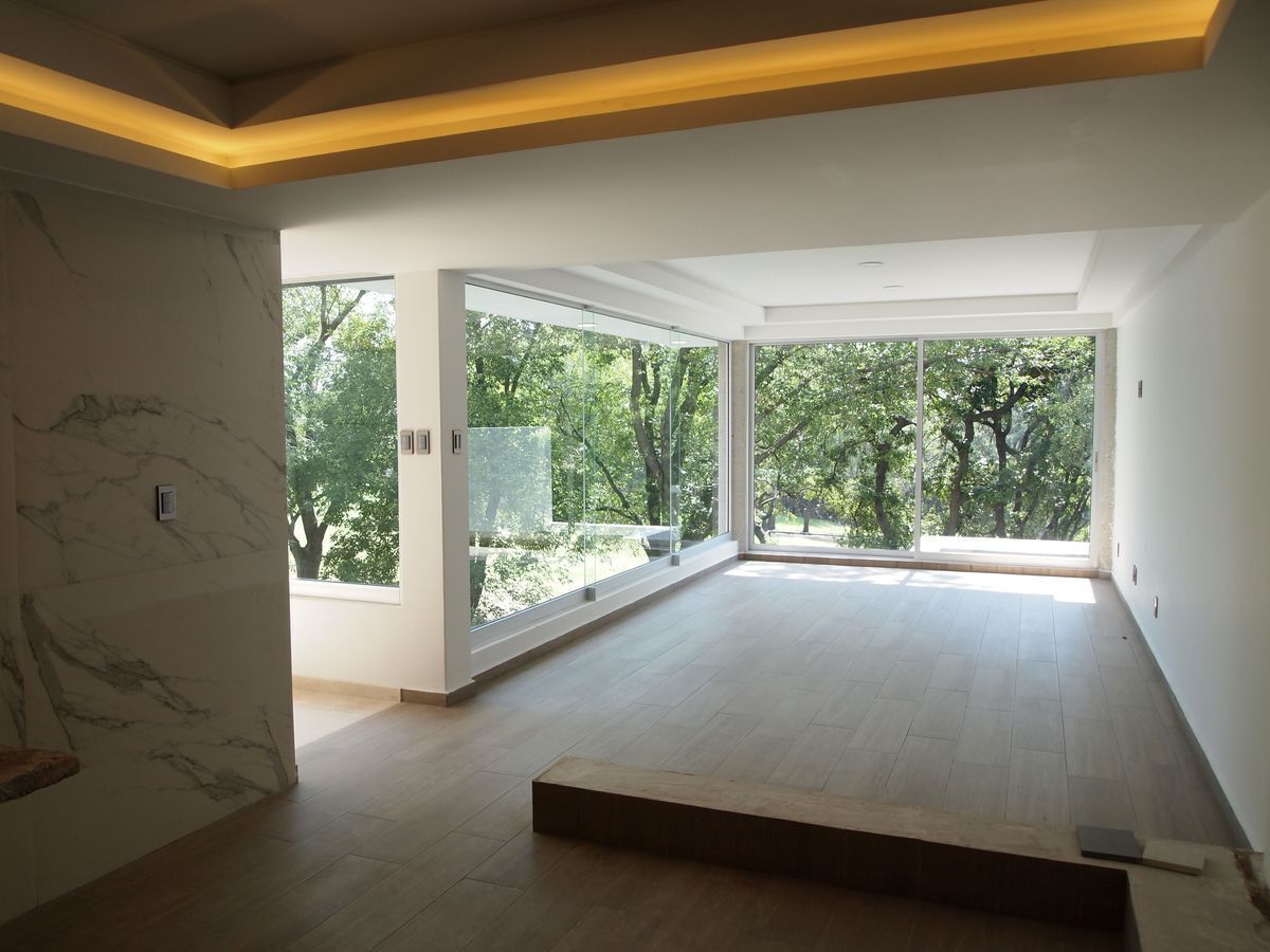 Venta/Casa en remodelación/Club de Golf Chiluca