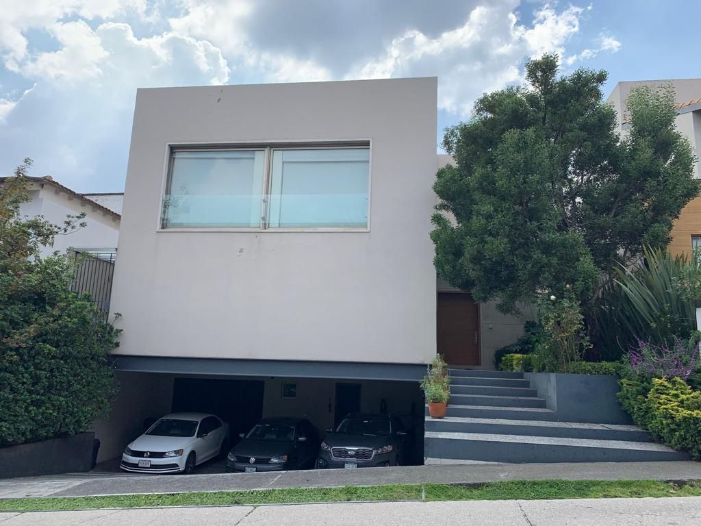 Venta de Casa en Condominio Cumbres de Santa Fe