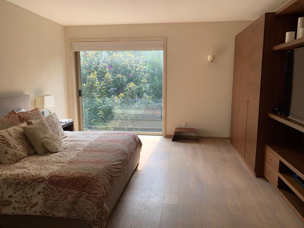 Venta de Casa en Condominio Cumbres de Santa Fe