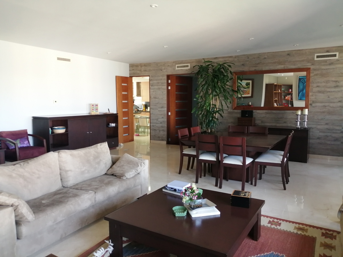 Venta de Pent-House en Residencial Dos Vistas en La Loma Santa Fe