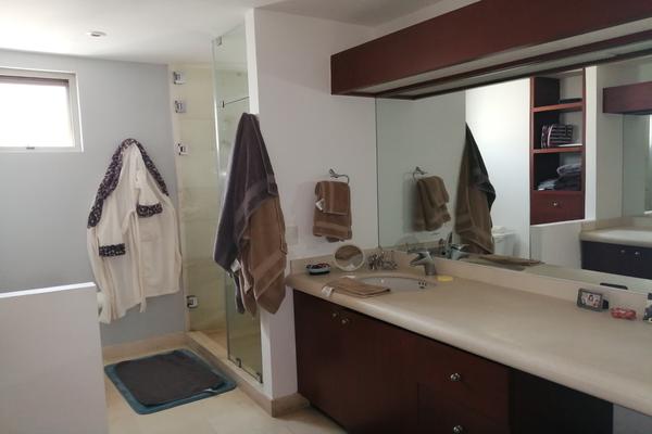 Venta de Pent-House en Residencial Dos Vistas en La Loma Santa Fe