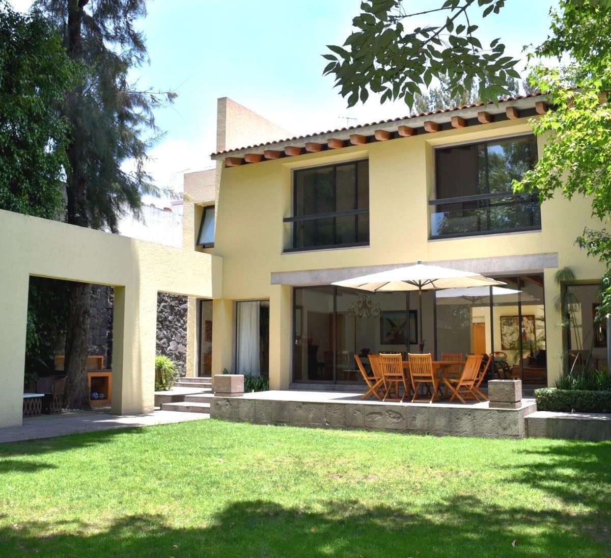 vive en la tranquilidad de chimalistac en una casa única.