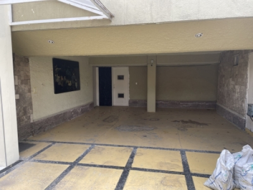 Casa En Calle Cerrada Con Zona Federal Lomas Reforma  Calle Cerrada Con Vigilancia