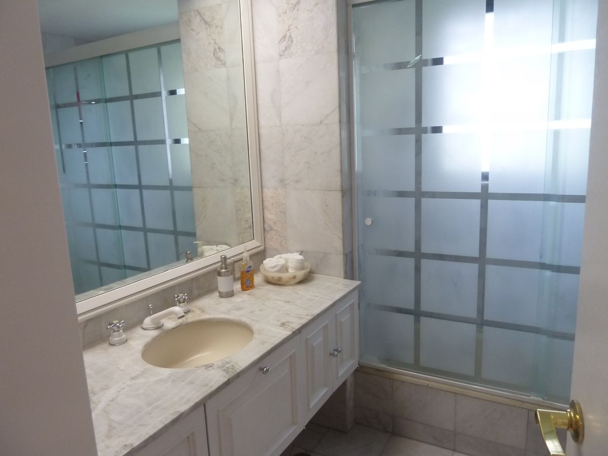 Casa en Venta en Bosques de las Lomas MC