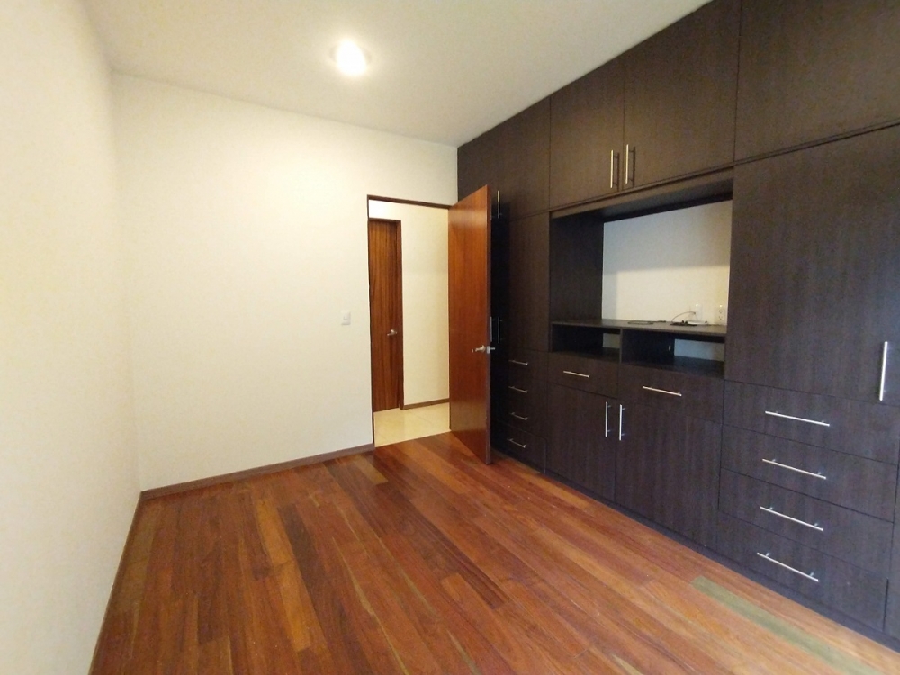 Renta Departamento En Grand Tower Del Valle, Piso 3 Interior