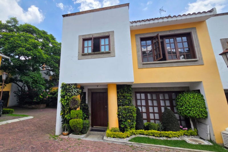 Casa En Venta, Av. Toluca, Col. Olivar De Los Padres 